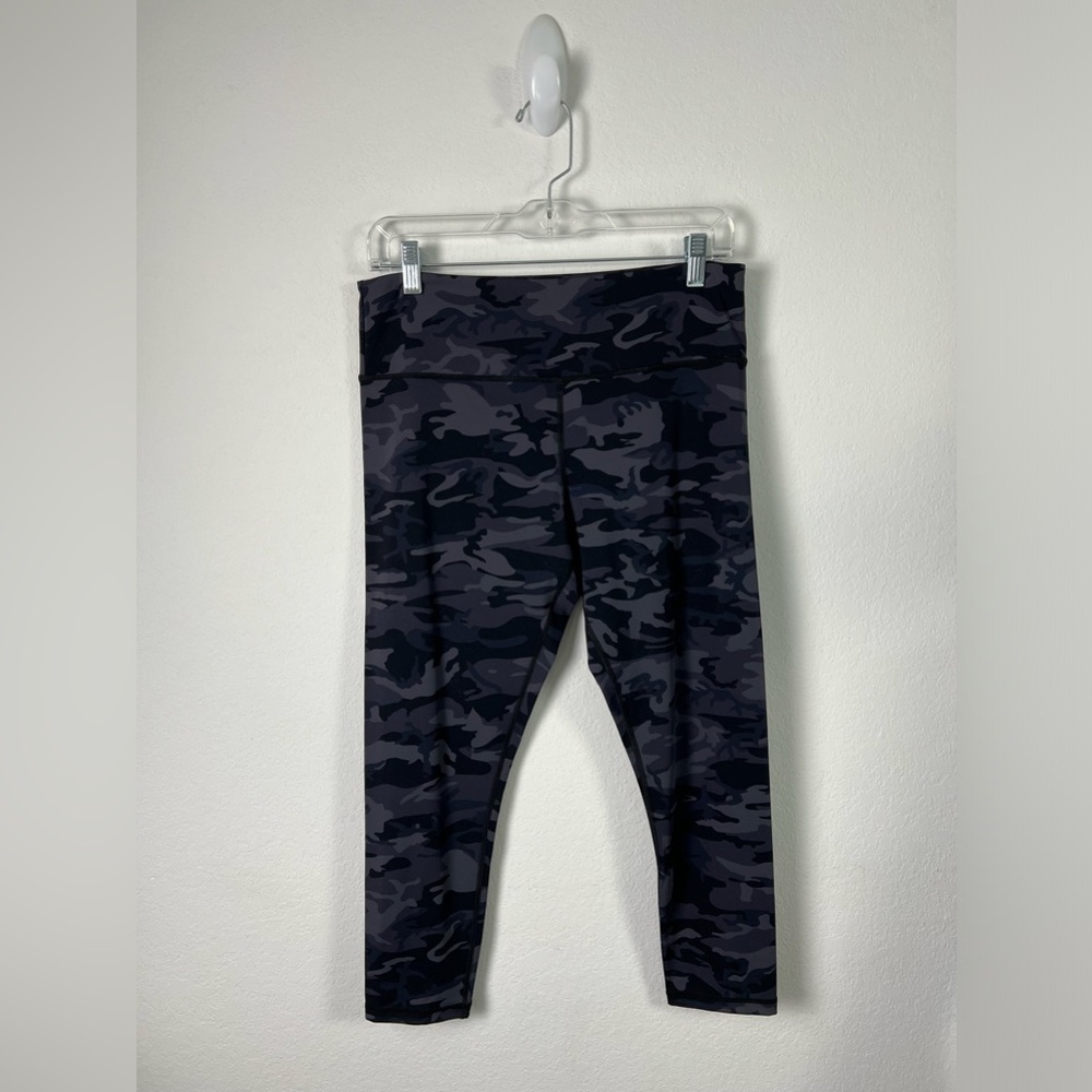 Zyia Active Cropped High Rise Black & Gray Camo Leggings Yoga Running Walking